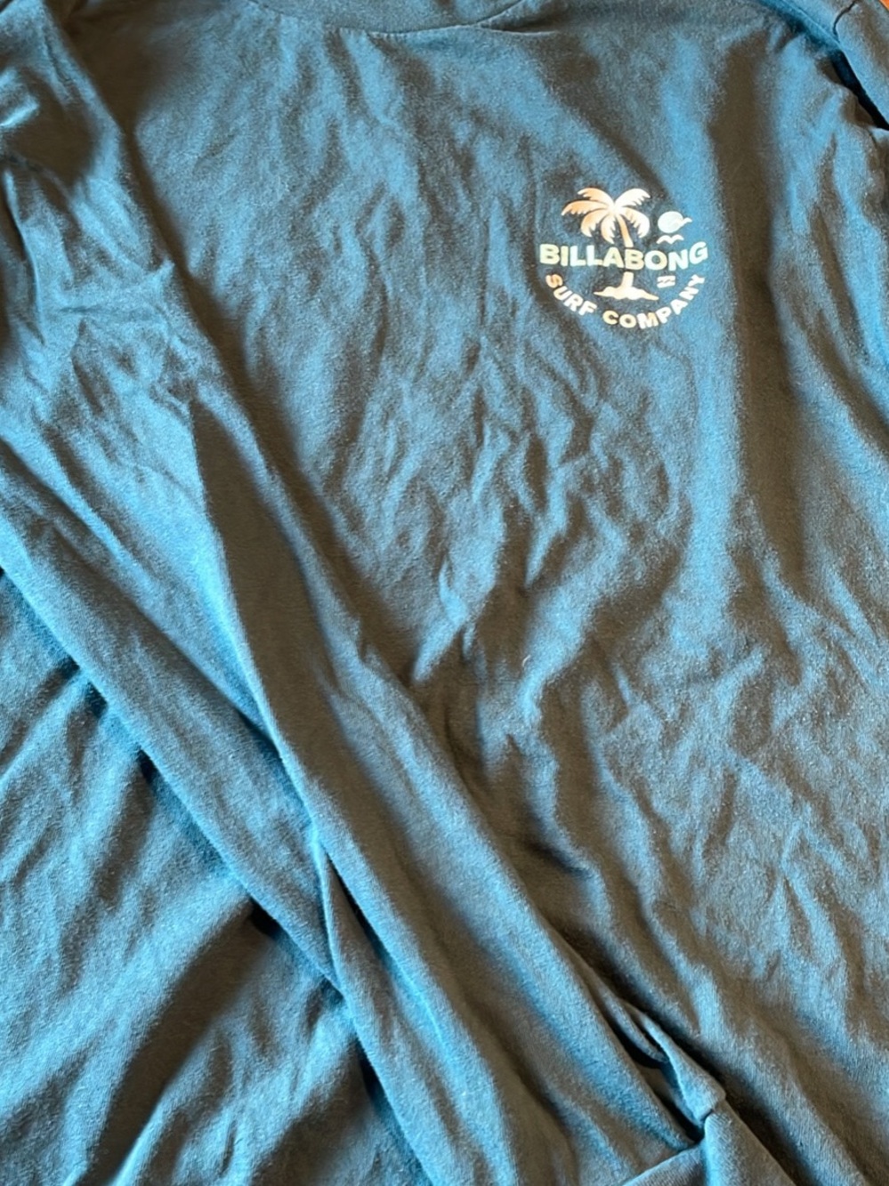 Kids shirt neckline with printed label